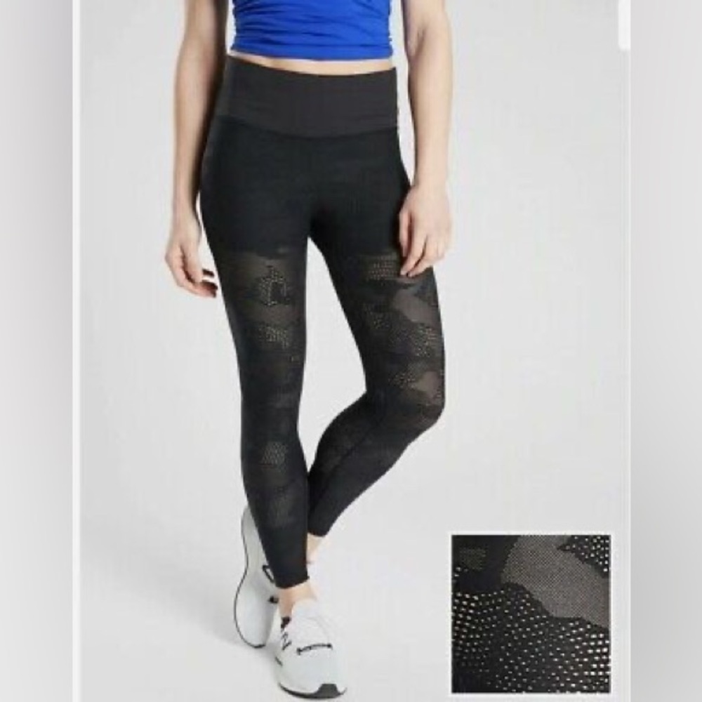 ATHLETA Phenom Camo 7/8 Tight Leggings Black Perforated 25" Womens S # 4…